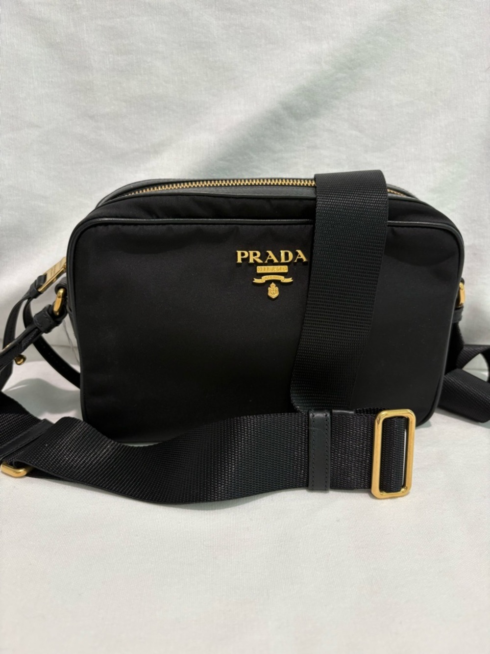 Authentic Prada black crossbody camera bag with cards - Picture 2 of 13